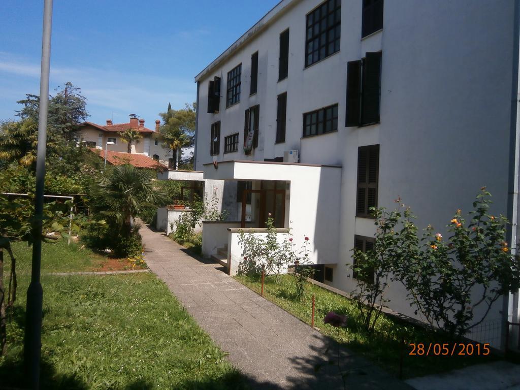 Apartman Ловран Екстер'єр фото